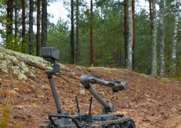 EOD Tech Prepares Detonation During Engineer Thunder 2025