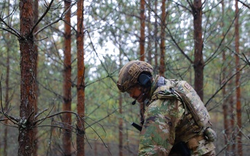 EOD Tech Prepares Detonation During Engineer Thunder 2025