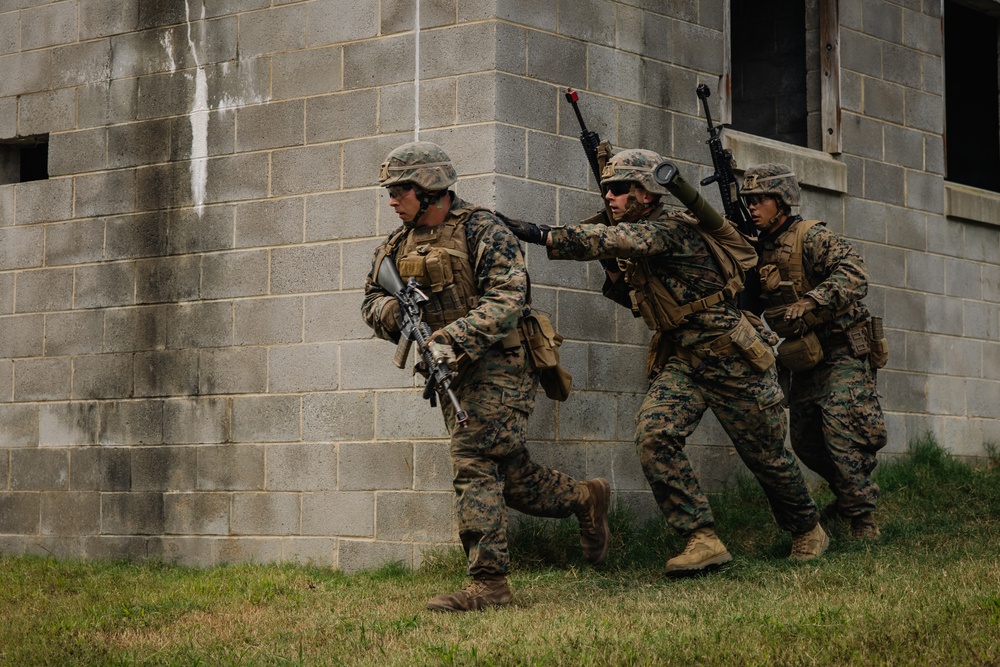 TBS Students conduct MOUT platoon attacks