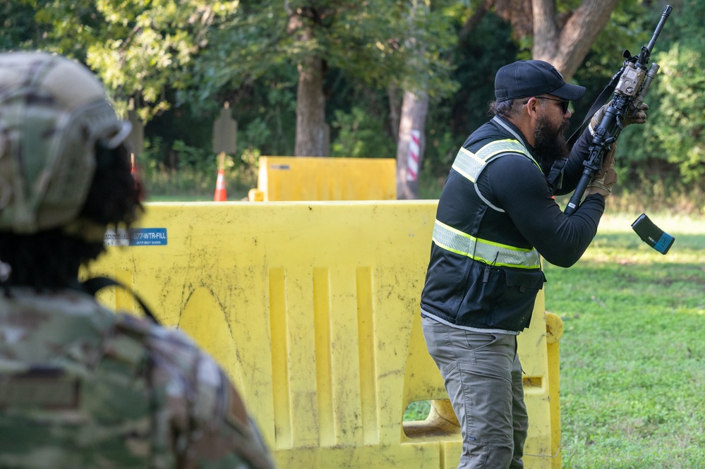 Shoot, Move, Communicate training