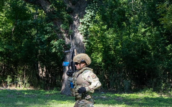 Shoot, Move, Communicate training