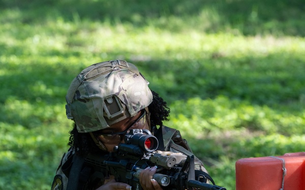 Shoot, Move, Communicate training