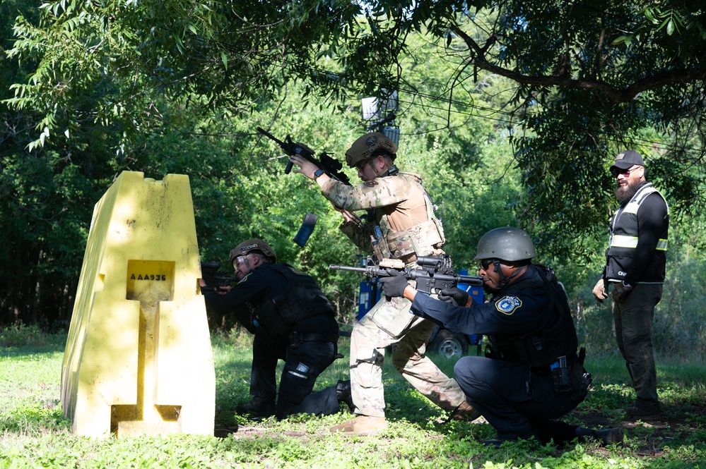 Shoot, Move, Communicate training