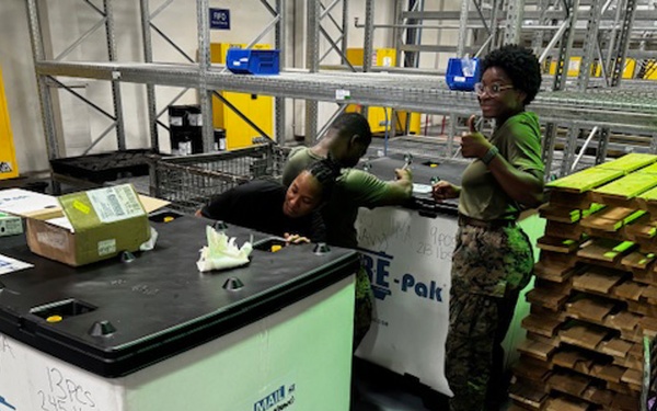 NAVSUP FLC Jacksonville provides mail support to USNS Joshua Humphreys