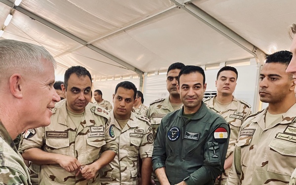 ARCENT Commander Visits With Illinois National Guard Soldiers, Egyptian Counterparts During Bright Star 25