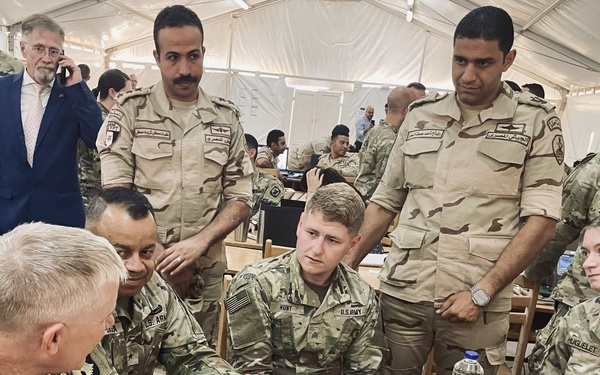 ARCENT Commander Visits with Illinois National Guard Soldiers, Egyptian Counterparts During Bright Star 25