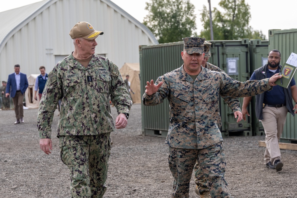 VCJCS Visits Marines During AE25
