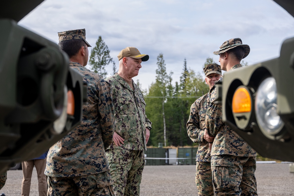 VCJCS Visits Marines During AE25