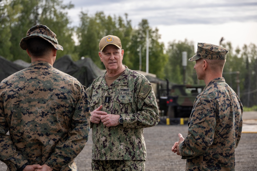 VCJCS Visits Marines During AE25
