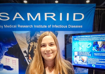 Research scientists share first-time experience, forge connections at military health symposium