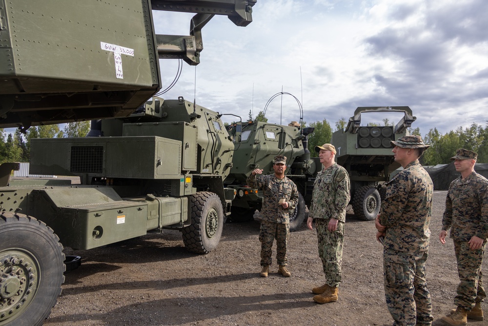 VCJCS Visits Marines During AE25