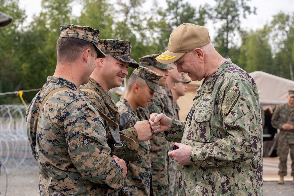 VCJCS Visits Marines During AE25
