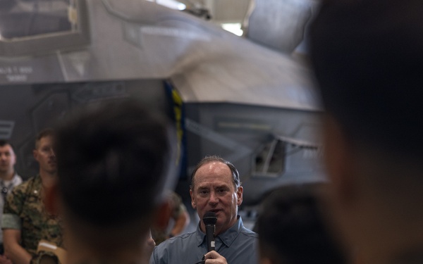 U.S. Secretary of the Navy visits MCAS Miramar and 3rd MAW Marines