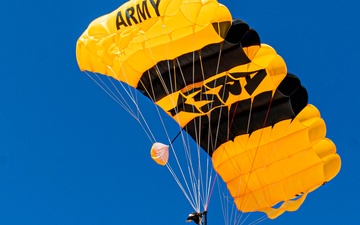 U.S. Army Parachute Team At The JointB ase Andrews Airshow