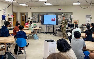 Army biochemist inspires students, promotes military opportunities