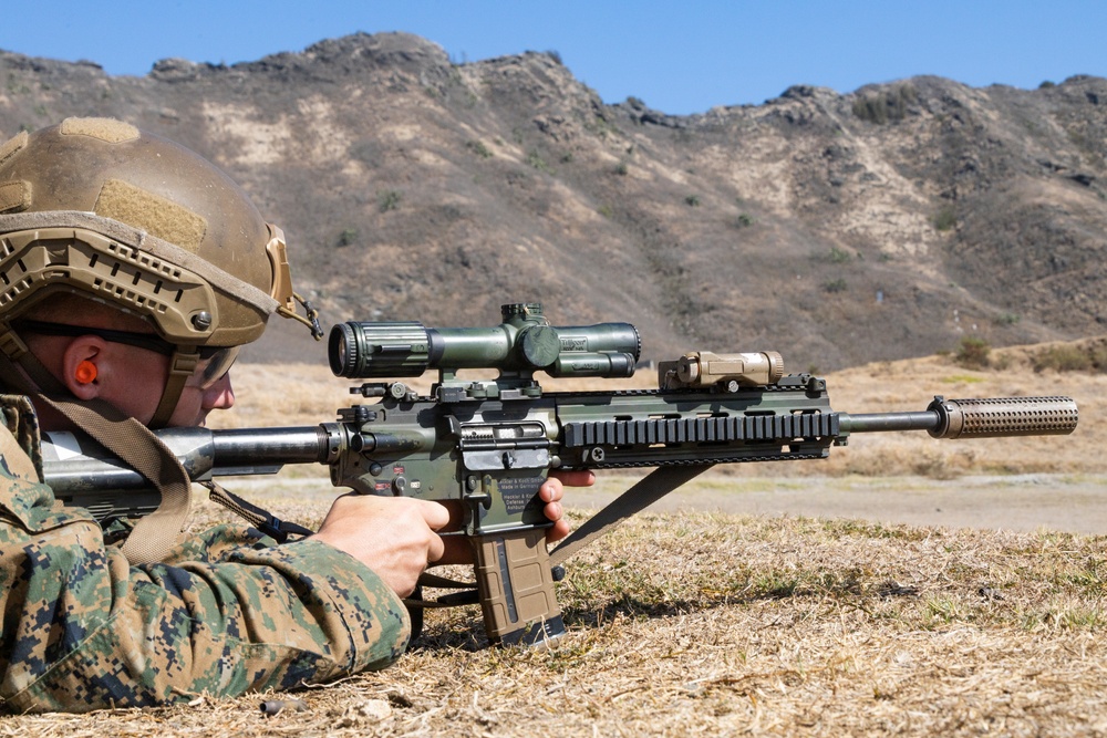 3rd Littoral Combat Team Conducts Live Fire Basic Skills Training