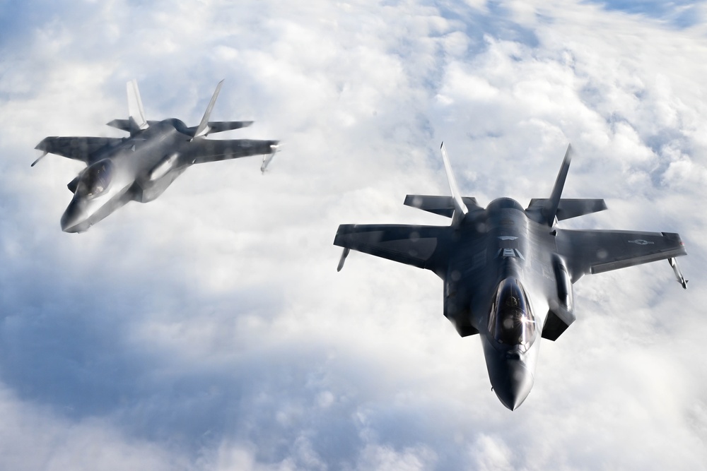 Alaskan Command successfully conducts combined joint maritime operations with the Canadian Armed Forces in the Bering Sea