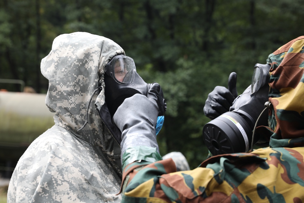 110th Chemical Battalion Conducts Decontamination Procedures with Belgian Armed Forces during Toxic Valley 25