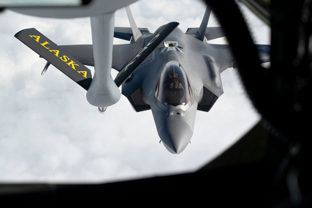 Alaskan Command successfully conducts combined joint maritime operations with the Canadian Armed Forces in the Bering Sea