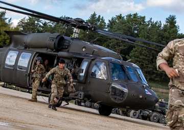83rd CSSB Trains for Air Medevac During Saber Junction 2025