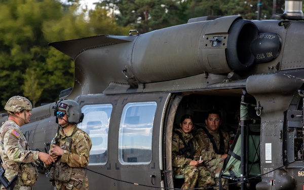 83rd CSSB Trains for Air Medevac During Saber Junction 2025