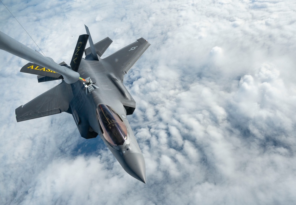 Alaskan Command successfully conducts combined joint maritime operations with the Canadian Armed Forces in the Bering Sea