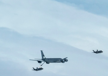 Alaskan Command successfully conducts combined joint maritime operations with the Canadian Armed Forces in the Bering Sea