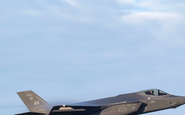 Alaskan Command successfully conducts combined joint maritime operations with the Canadian Armed Forces in the Bering Sea