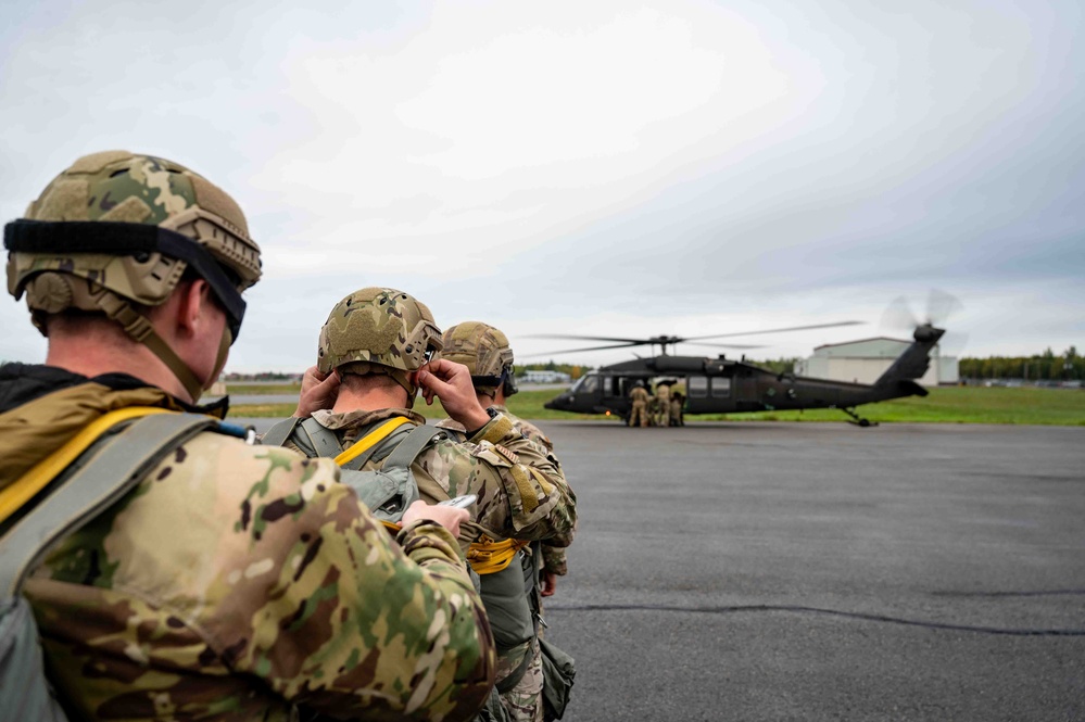 Joint partners conduct airborne ops at JBER