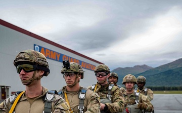 Joint partners conduct airborne ops at JBER