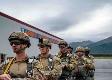 Joint partners conduct airborne ops at JBER