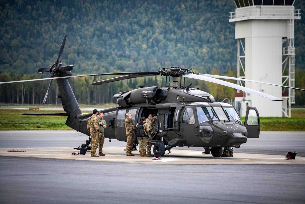 Joint partners conduct airborne ops at JBER
