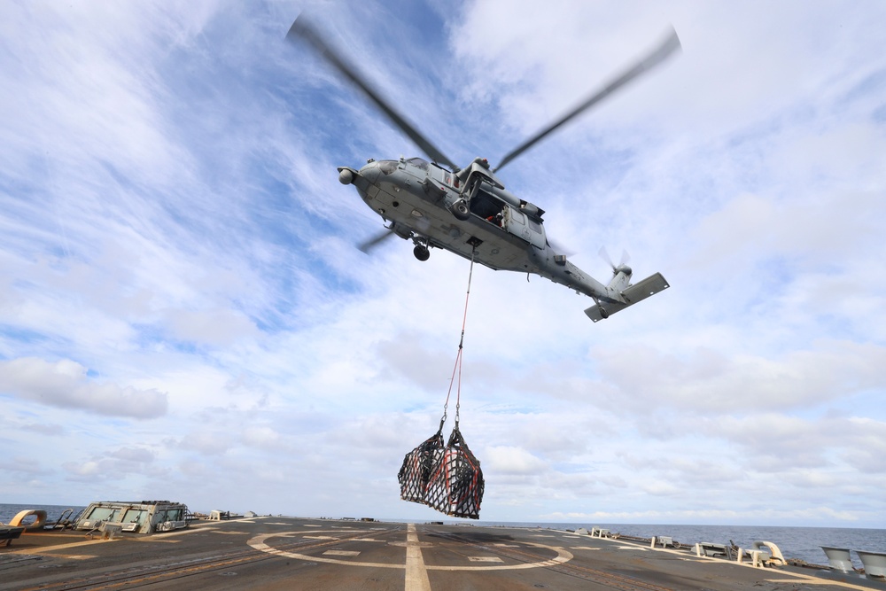 USS Bainbridge (DDG 96) Vertical Replenishment-at-Sea