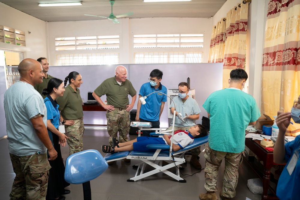 Pacific Friendship 2025: Vietnamese, US Army Dentists all smiles at Dentistry Exchange