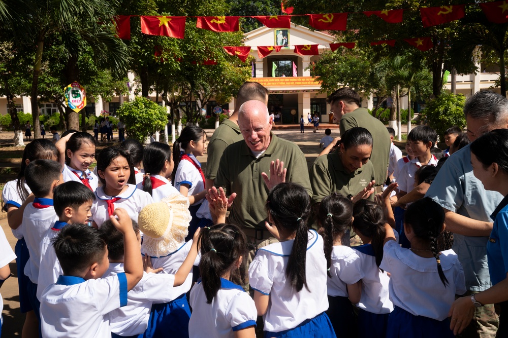 Pacific Friendship 2025: Vietnamese, US Army Dentists all smiles at Dentistry Exchange