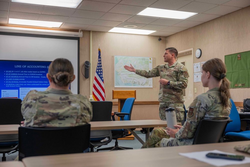 Reserve Airmen receive Defense Travel System training