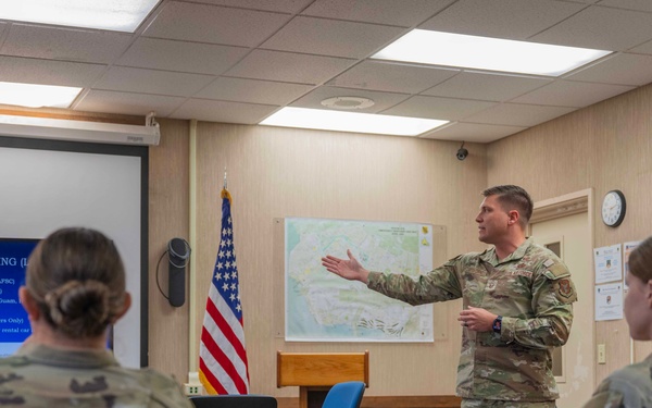 Reserve Airmen receive Defense Travel System training