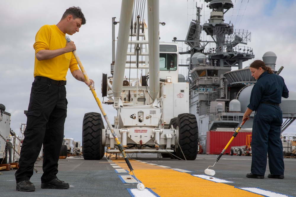 Makin Island Sailors Maintain Preservation