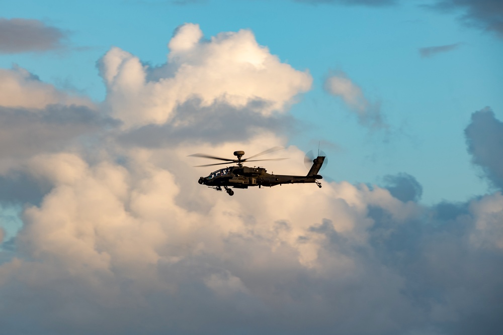 USS America (LHA 6) Conducts Joint Army AH-64E Apache Helicopter Exercise