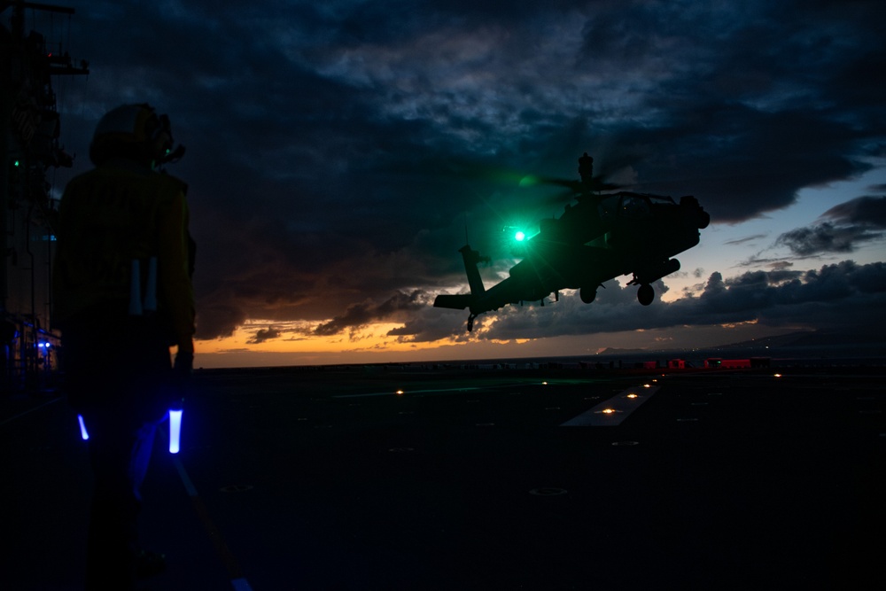 USS America (LHA 6) Conducts Joint Army AH-64E Apache Helicopter Exercise