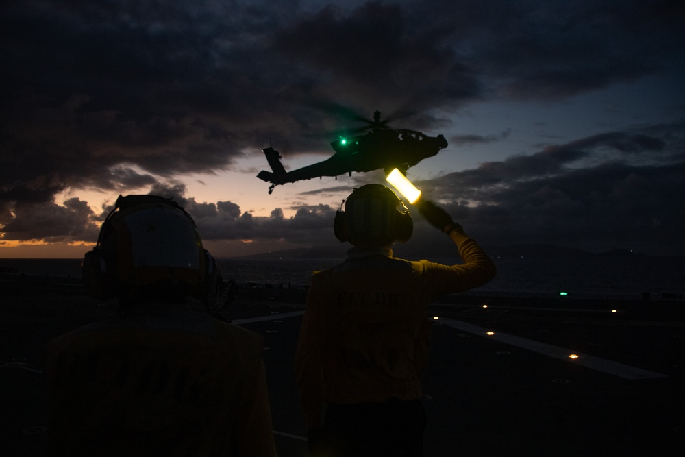 USS America (LHA 6) Conducts Joint Army AH-64E Apache Helicopter Exercise
