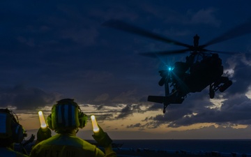 USS America (LHA 6) Conducts Joint Army AH-64E Apache Helicopter Exercise
