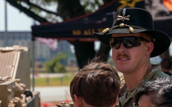 III Armored Corps and 1st Cavalry Division Troopers join ‘Meet Your Army’ event