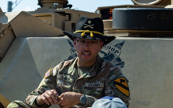 III Armored Corps and 1st Cavalry Division Troopers join ‘Meet Your Army’ event