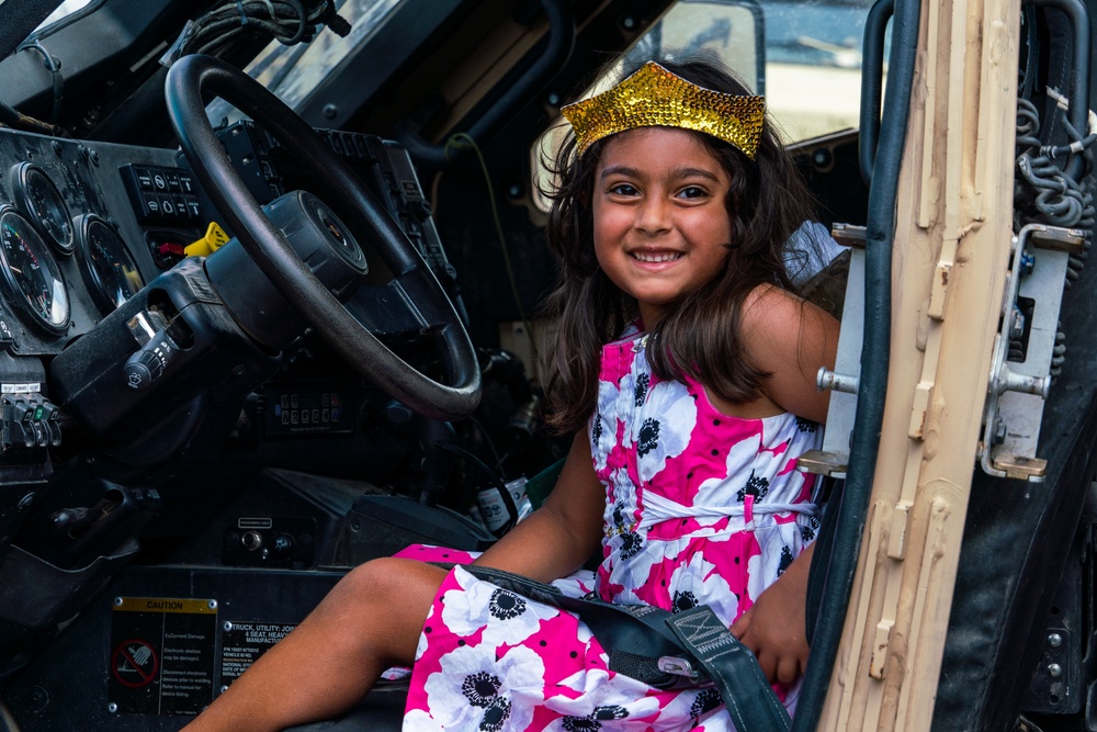 III Armored Corps and 1st Cavalry Division Troopers join ‘Meet Your Army’ event
