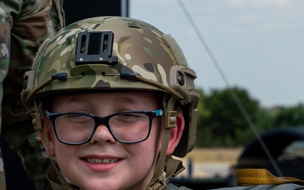 III Armored Corps and 1st Cavalry Division Troopers join ‘Meet Your Army’ event