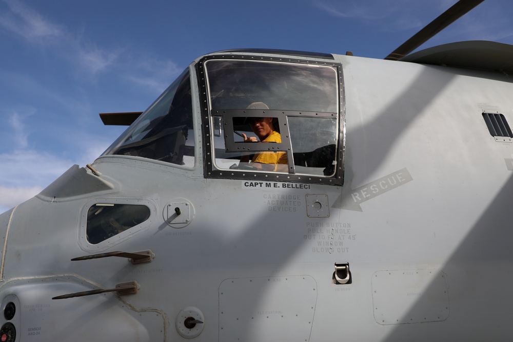 Kalaheo High School NJROTC tours MAG-24 Static Display