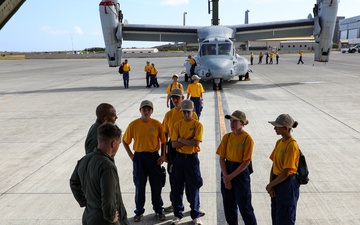 Kalaheo High School NJROTC tours MAG-24 Static Display