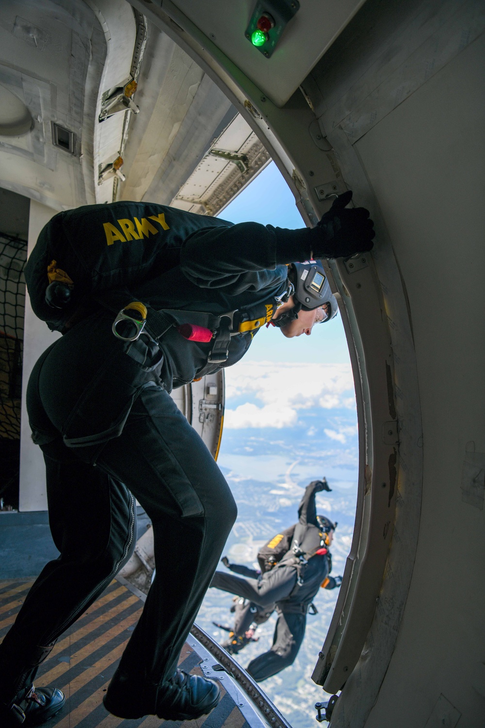 U.S. Army Golden Knights drop in for the 2025 Joint Base Andrews Air Show