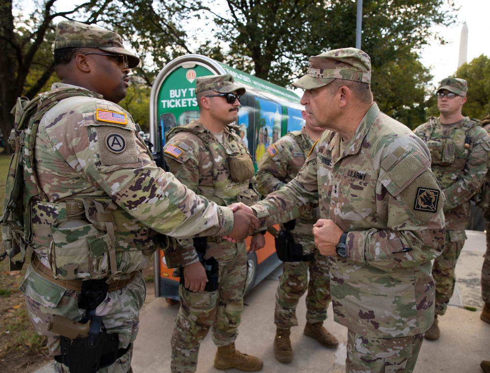 Maj. Gen. Bobby Ginn, Jr., The Adjutant General of the Mississippi National Guard, Visits Soldiers of the 112th Military Police Battalion
